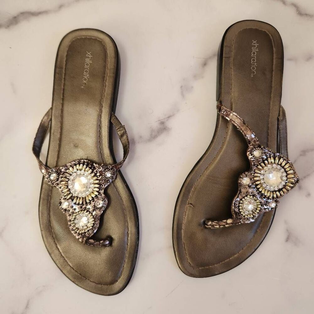 Xhilaration women's silver sequin beaded rhinestone sandal size 8